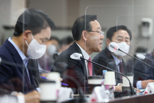 주호영 국민의힘 원내대표가 20일 중소기업중앙회에서 열린 중소기업인 간담회에서 발언하고 있다. <중소기업중앙회 제공>